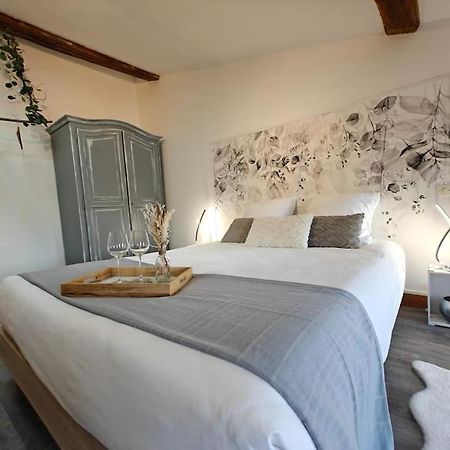 Le Duplex Du Centre - Ideal Pour Un Sejour Detente ! Saint-Savinien Екстериор снимка