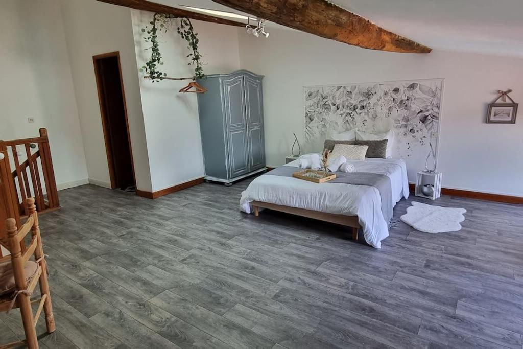 Le Duplex Du Centre - Ideal Pour Un Sejour Detente ! Saint-Savinien Екстериор снимка